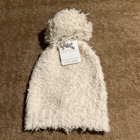 Lemon hat new with tags - Picture 1 of 3